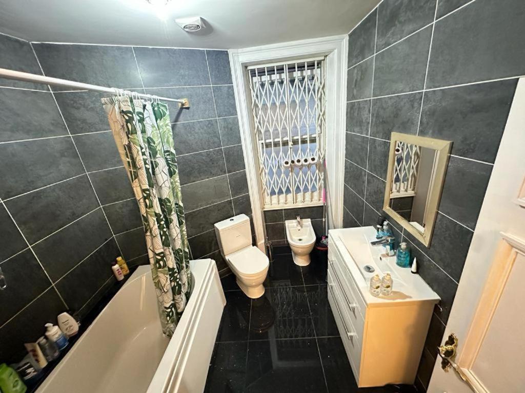 Private Double In West Marylebone, 1 Step To Tube Station